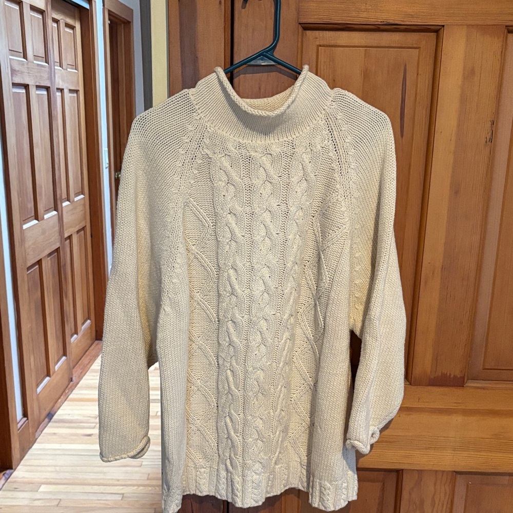 The Limited Cozy Cream Cable Knit Sweater Rolled neck and cuffs Vintage